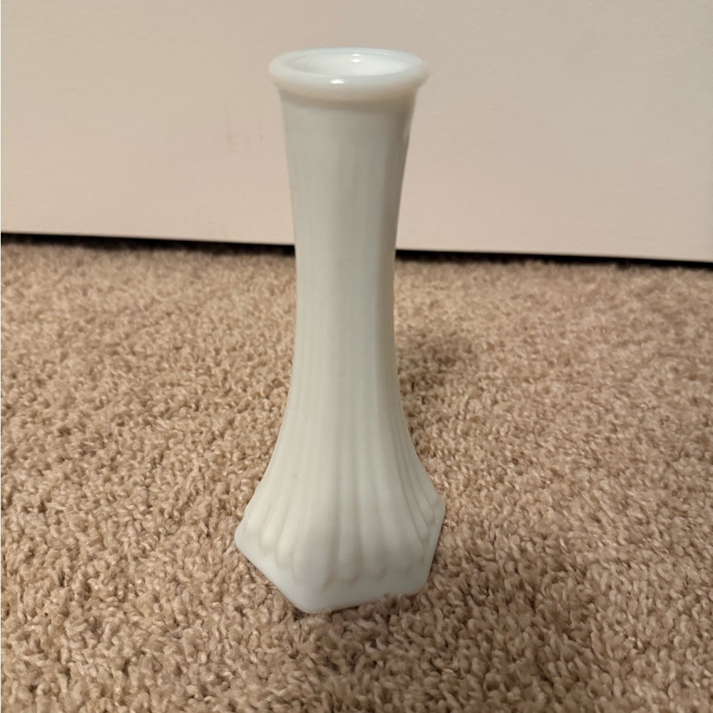 Elegant Thin White Ceramic Vase for Flowers Bouquet